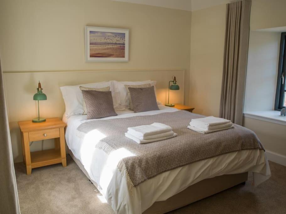 Stunning Edinburgh 1820s Stables Converted House Holiday home *