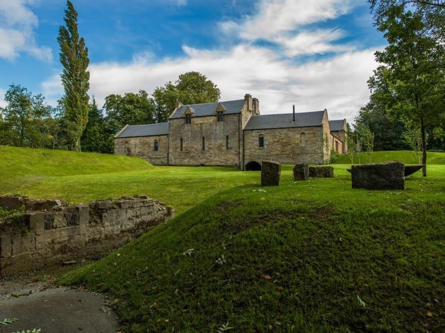 Stunning Edinburgh 1820s Stables Converted House Holiday home