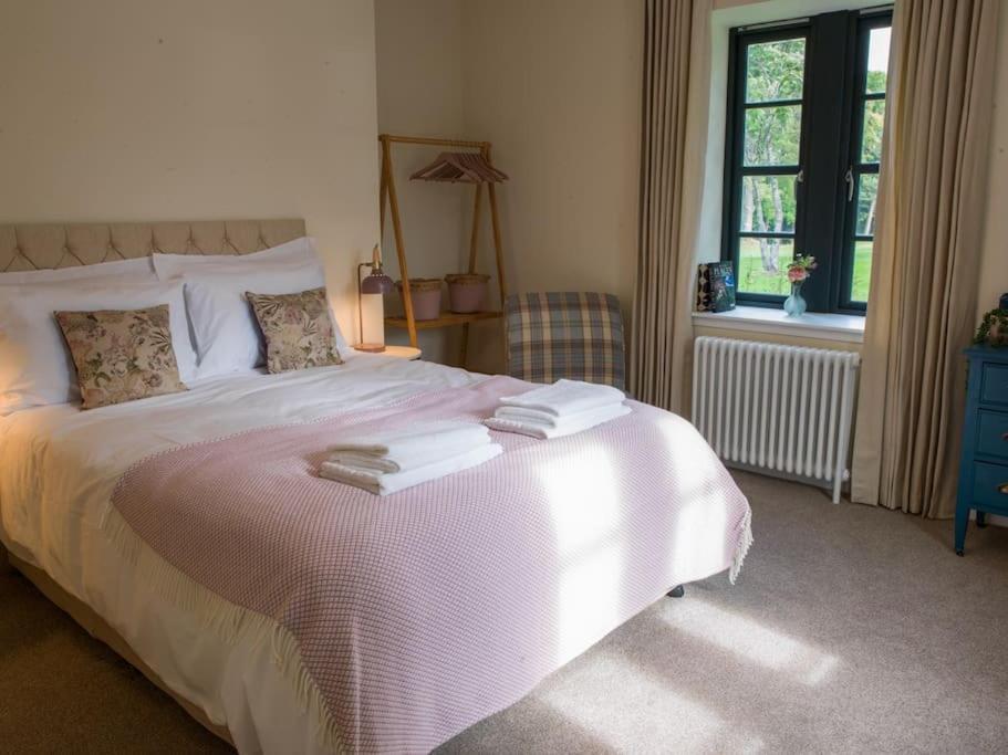 Stunning Edinburgh 1820s Stables Converted House
